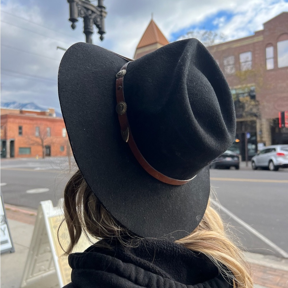 Western Black Brimmed Hat